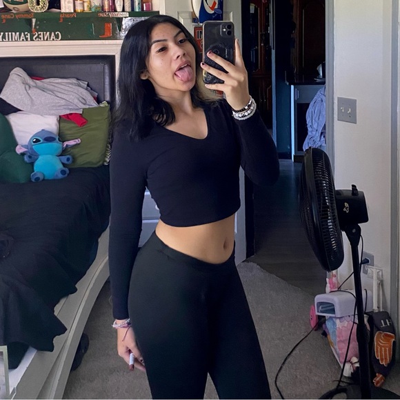 Meet your Posher, Amy - Picture 4 of 7